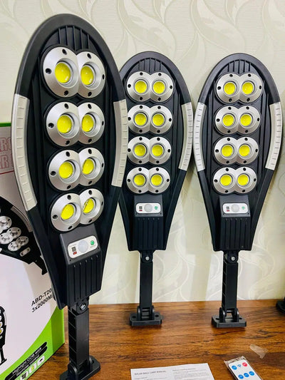 400WHrs, 3-Cell Li-ion 8 COB with an approximate life of 12 hours | Powerful Brightness 🔆