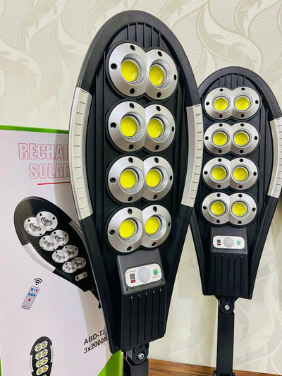 400WHrs, 3-Cell Li-ion 8 COB with an approximate life of 12 hours | Powerful Brightness 🔆